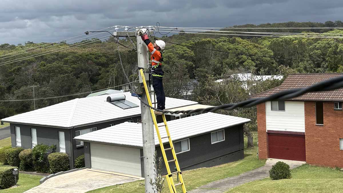 level 2 electricians power pole installation nowra
